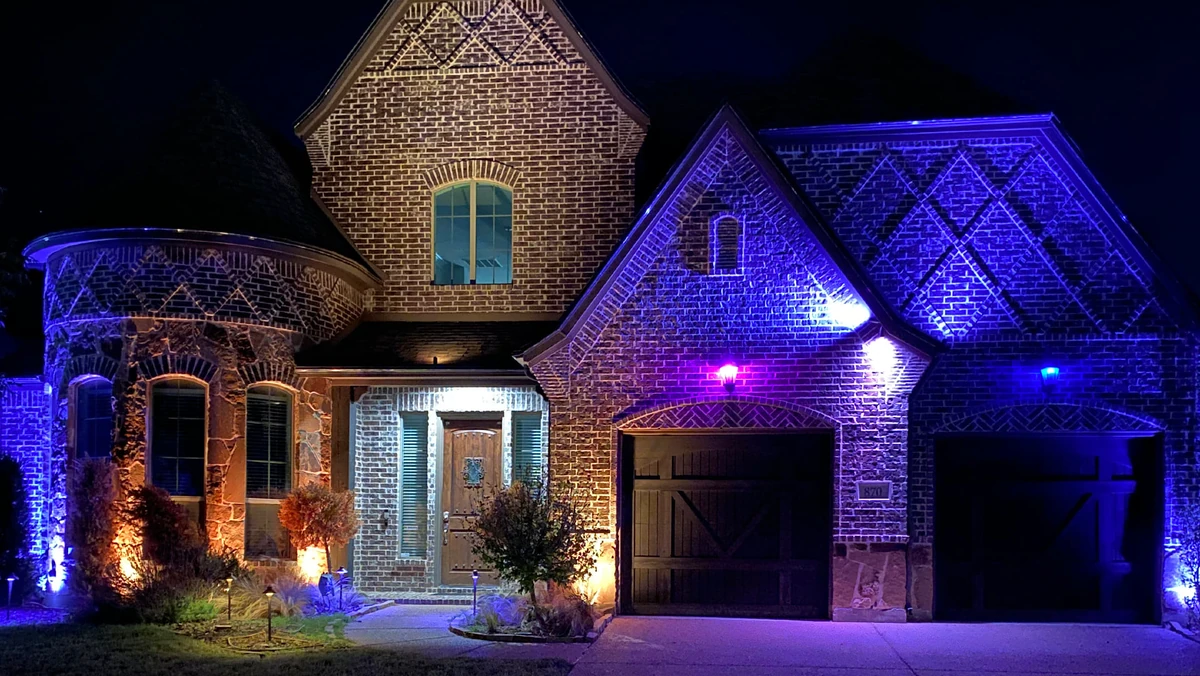 Permanent Roofline Lighting by Optic Lighting